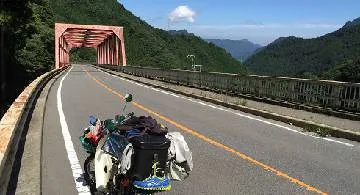 Blog post thumbnail for またも引越し