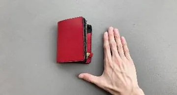 Blog post thumbnail for 16年ぶりの新財布、ハンドメイド・コードバン