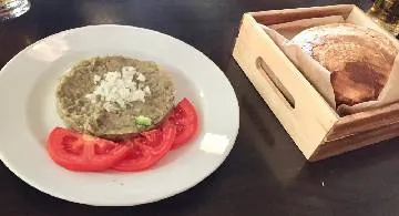 Blog post thumbnail for ルーマニア旅行 食ラリー