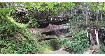 Blog post thumbnail for 秘境乳穂ヶ滝