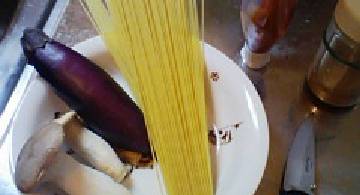Blog post thumbnail for 緑さんの料理実習ナポリタン