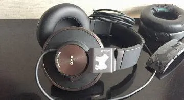 Blog post thumbnail for AKG K550 パッド換装